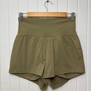 HALARA High-Waisted Olive Green Yoga Shorts Size M